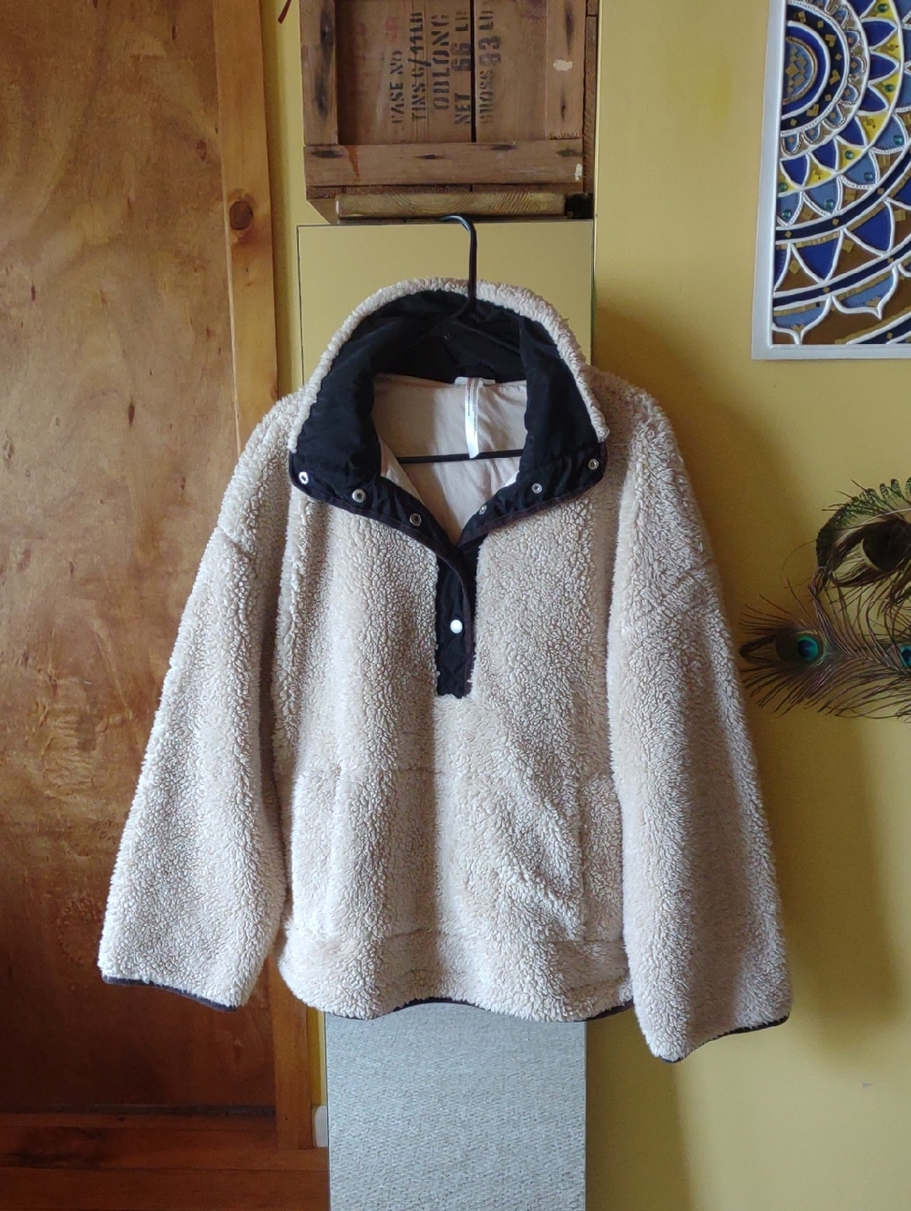 Cozy Beige Sherpa Pullover With Snap Closure Plackets size XS